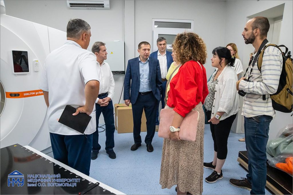 Європейські стандарти в Університетській клініці: провідні французькі експерти поділилися досвідом медицини болю