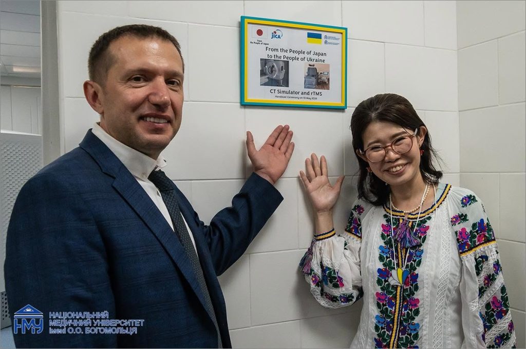 Міжнародна співпраця: Університетську клініку НМУ відвідала делегація з Японії